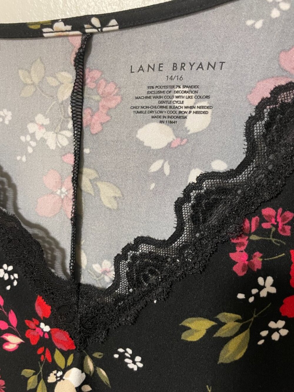 Lane Bryant Floral Lace Trim Swing Tunic Top V Neck Size 14/16 Stretch‎ Jersey - Picture 2 of 7